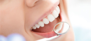 Zahnarzt Germering - Ronny Kauley - Parodontologie - Lächeln